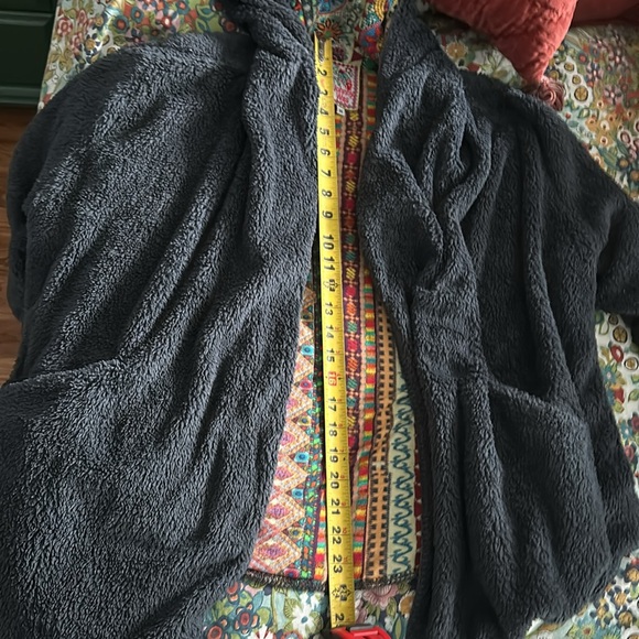 Johnny Was Love Sherpa Hooded Jacket - Picture 7 of 8